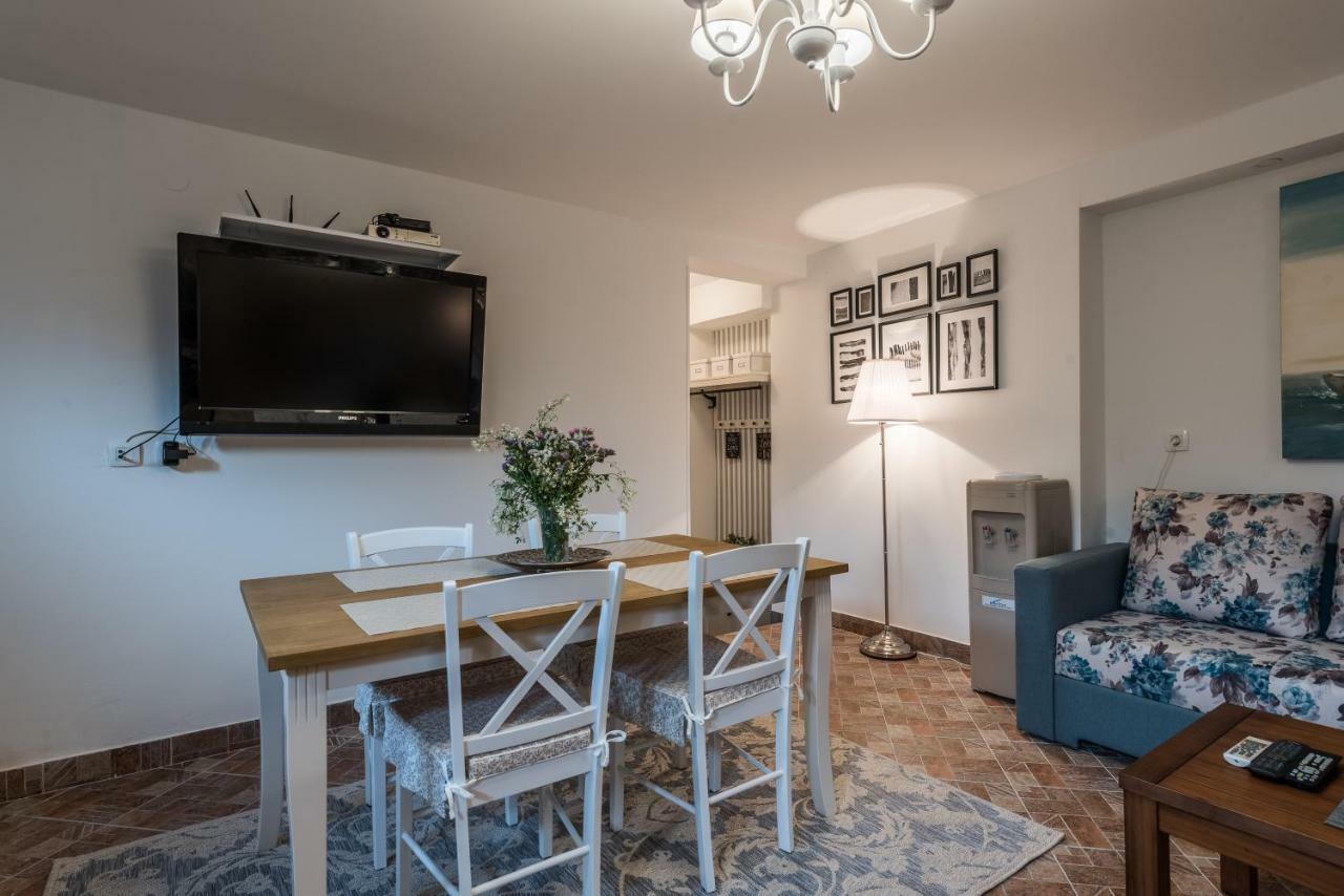 Apartments Jelavic Sutomiscica Extérieur photo